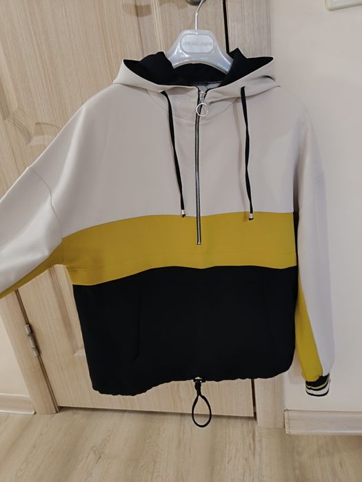 Zara. Женская кофта. Турция