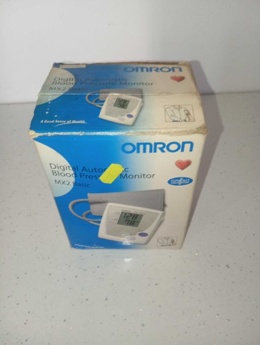Апарат за кръвно налягане OMRON