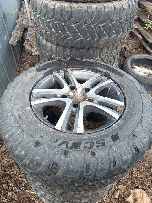 275.70R18. 3 диска с резиной