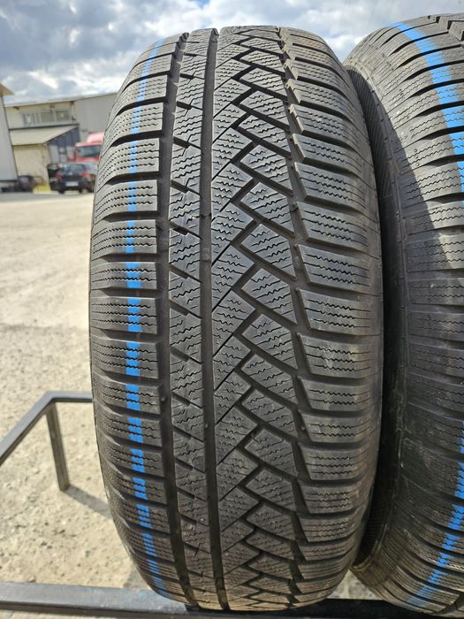 Vând anvelope  235/65/17 235/65r17 CONTINENTAL