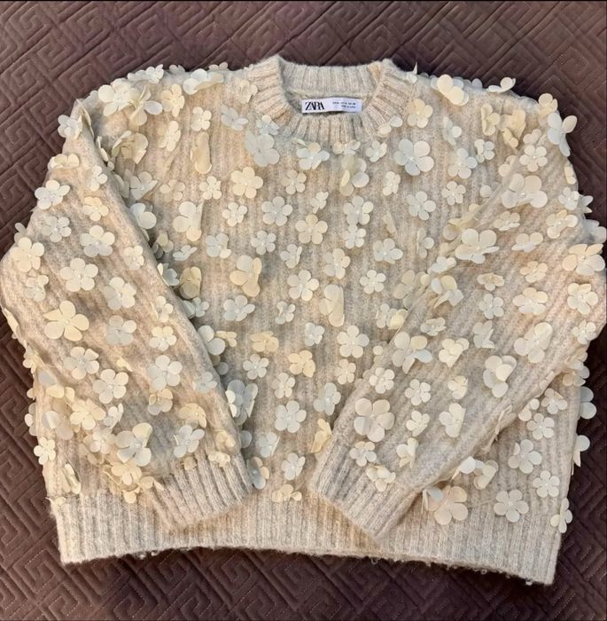 Бежевый свитер Zara