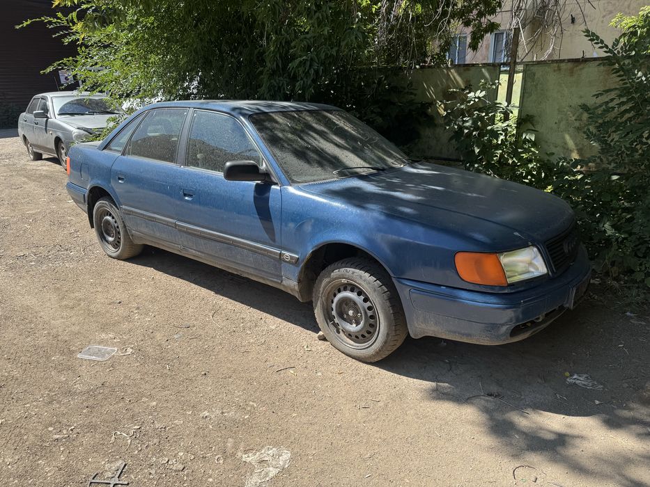 Продам Ауди 100.