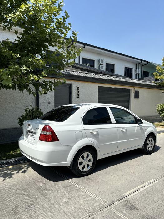 nexia 3 mexanika sotiladi