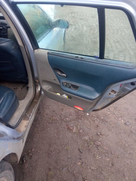 Рено Лагуна 2 на части 1.8 бензин/газ