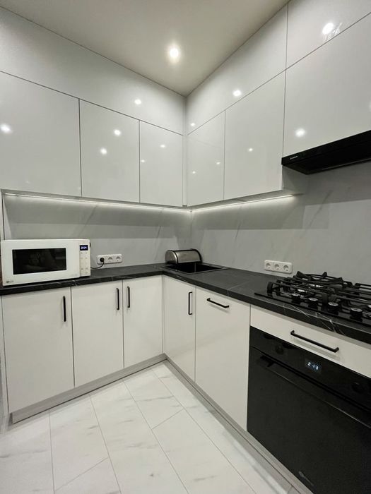 Мебель на заказ;