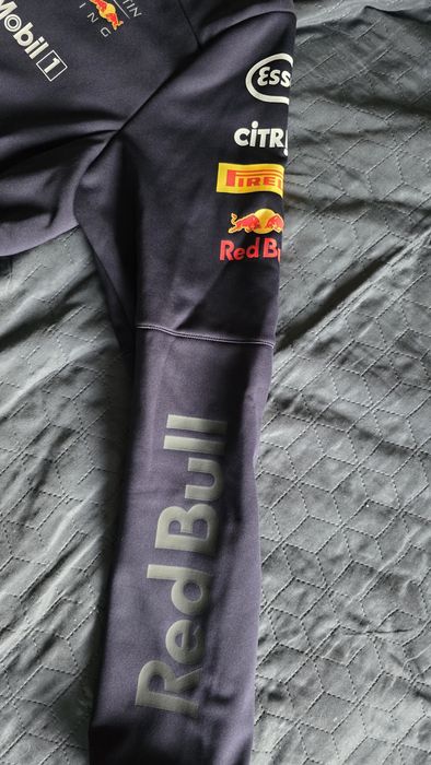 Hanorac redbull marimea M