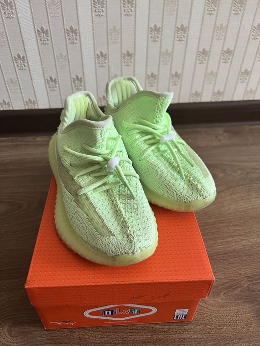 Кроссовки детские