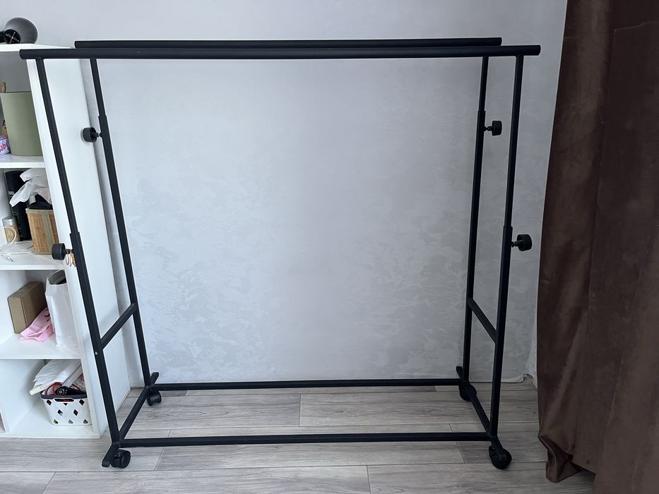 Продам напольную вешалку