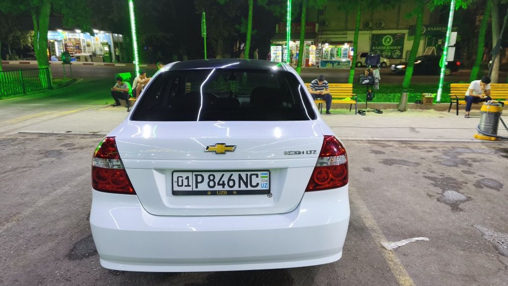 Продам новую нексию 3 автомат