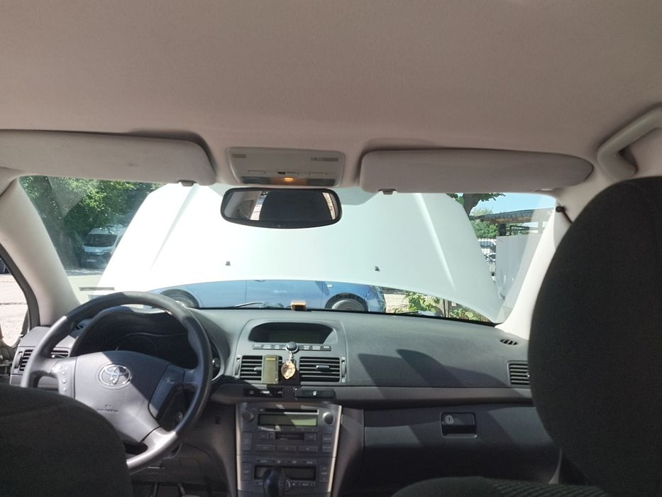 ТОЙОТА АВЕНСИС  1.9 газ нензин