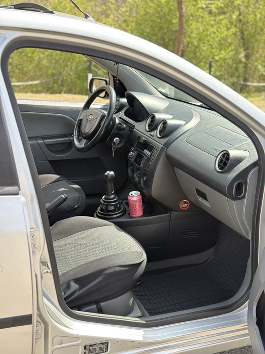 FORD Fiesta 2004 — imagine 4