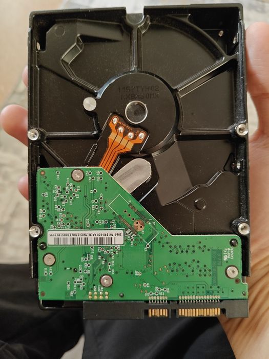 Жесткий диск продам