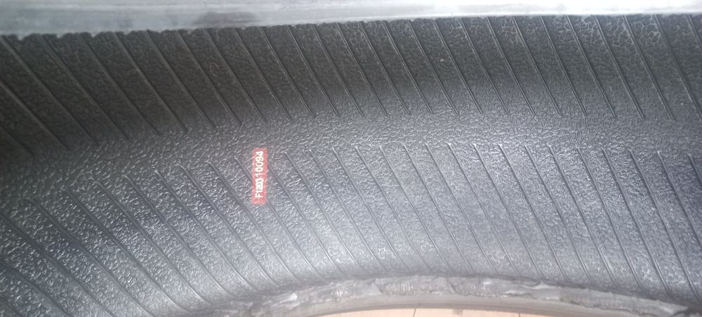 Продаётся  резина фирмы Pirelli.