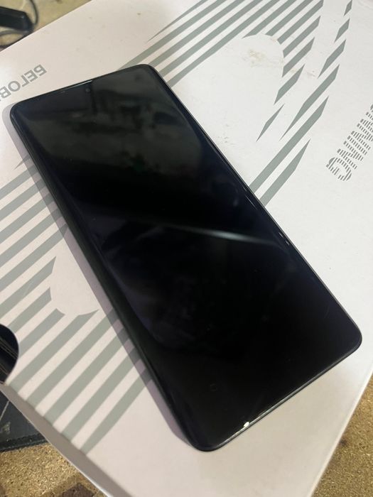 Продам Xiaomi Redmi Note 13 Pro+ 12 ГБ/256 ГБ
