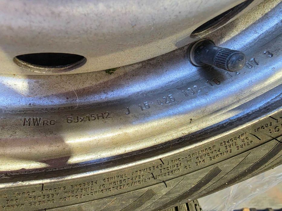 Оригинални желязни джанти 15" за Dacia и Renault 6Jx15H2 4x100 60mm