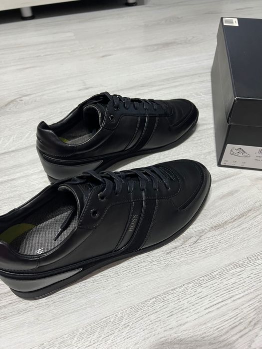 Нови обувки Boss