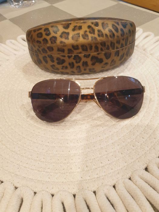 Слънчеви очила Guess с леопардова рамка