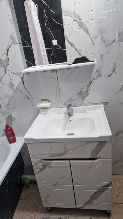 Раковина+зеркало в комплекте