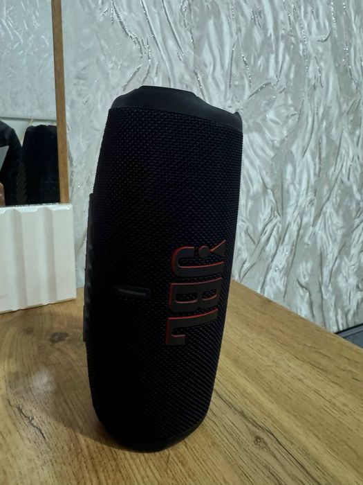Новый JBL Charge 5 (Original, USA)