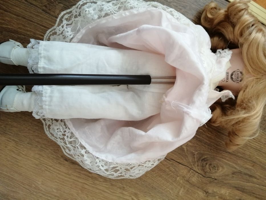 Порцеланова  кукла