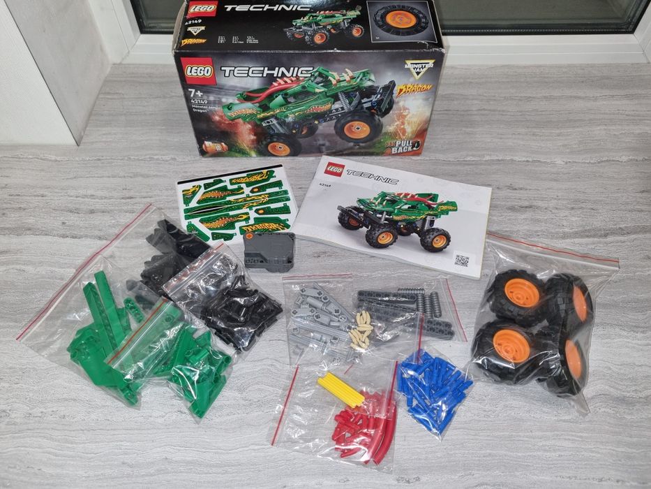 Продам LEGO TECHNIC  Лего Техник Monster Jam Дракон