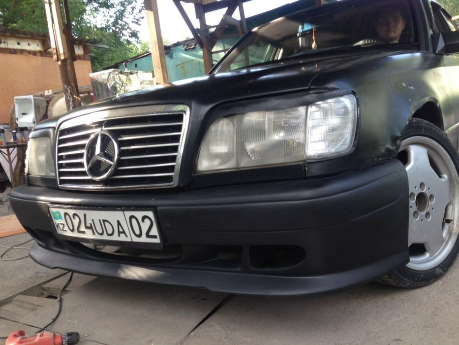 Продам бампер на Мерседес е124