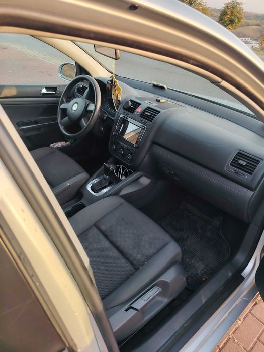 Autoturism Golf 5