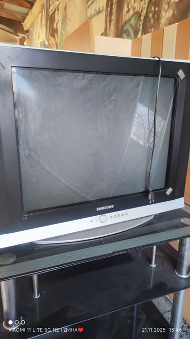 Телевизор самсунг цветной