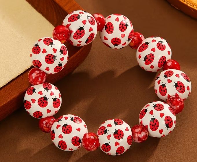 Ръчно изработени мартенички