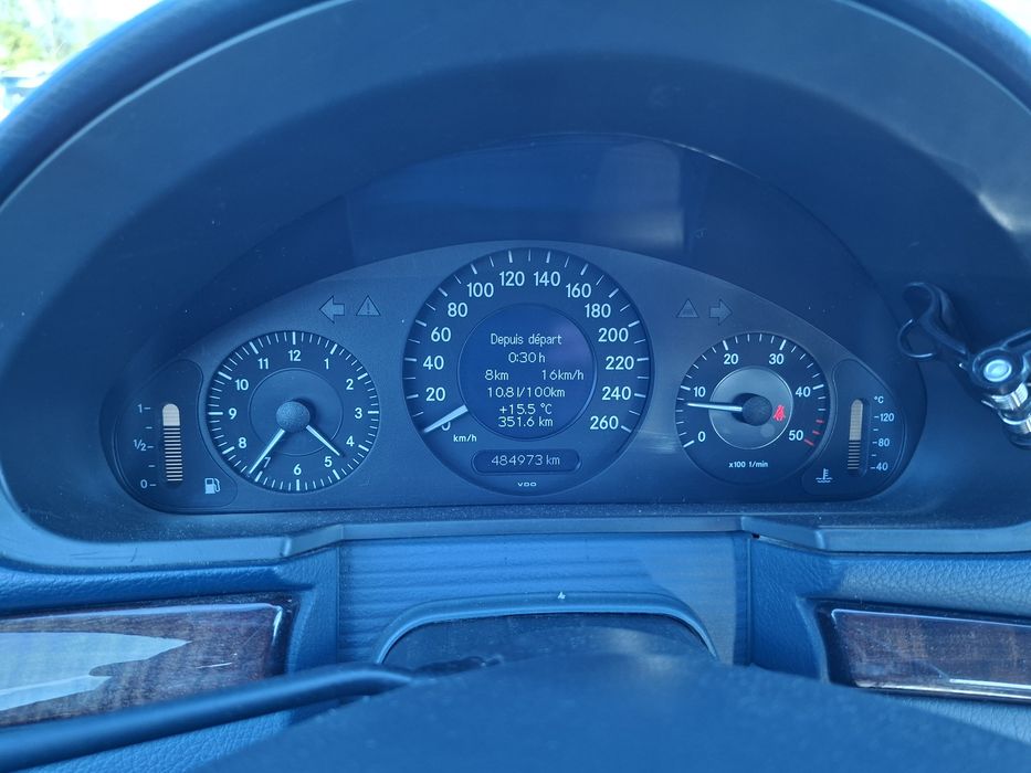 Mercedes E 211, 2,2  150 cp.