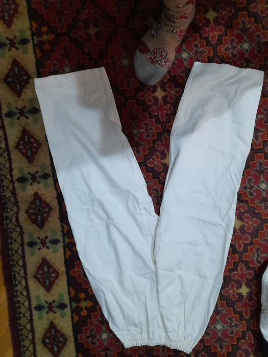 Кимано Тайквондо.С Шлемом и Щитками.От 12 до 15 лет.Привозное.