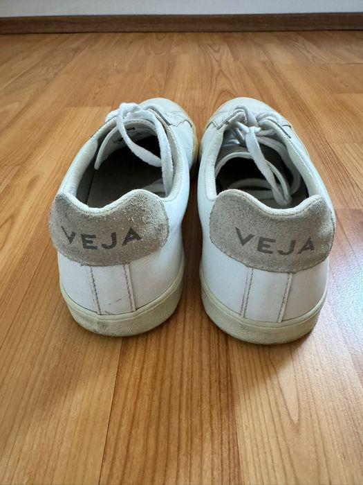 Adidasi Veja mărime 40