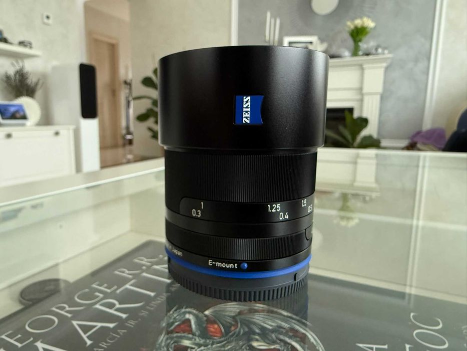 Obiectiv Zeiss Loxia 35mm f/2 | Montură Sony E-Mount