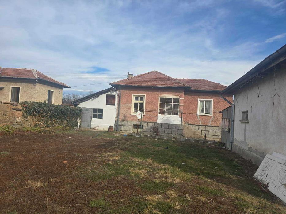 Продава се Къща в Ихтиман - 150 кв.м за 306 €/кв.м - Снимка #3