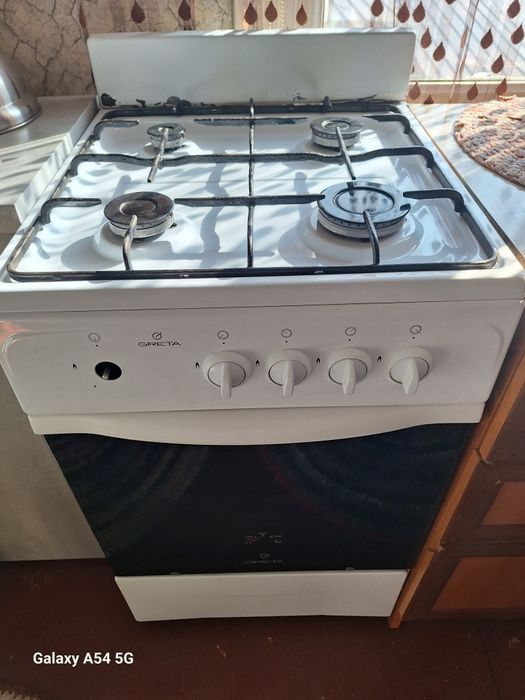 Продам газовую плиту.
