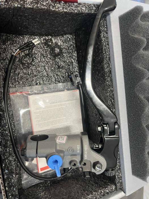 Vand  Pompă frână Brembo – nouă, originală