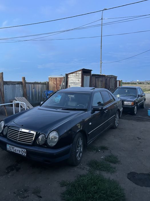 Мерседес 210  автомат