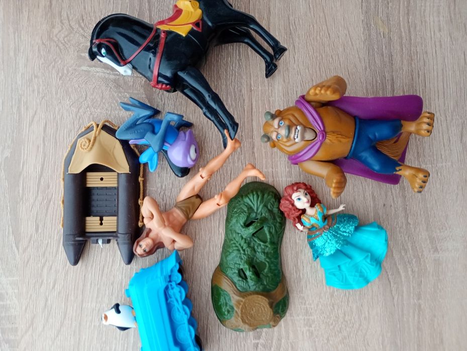 Barbie disney enchantimals  kinder