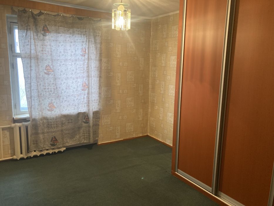 Продам двух комнатную квартиру