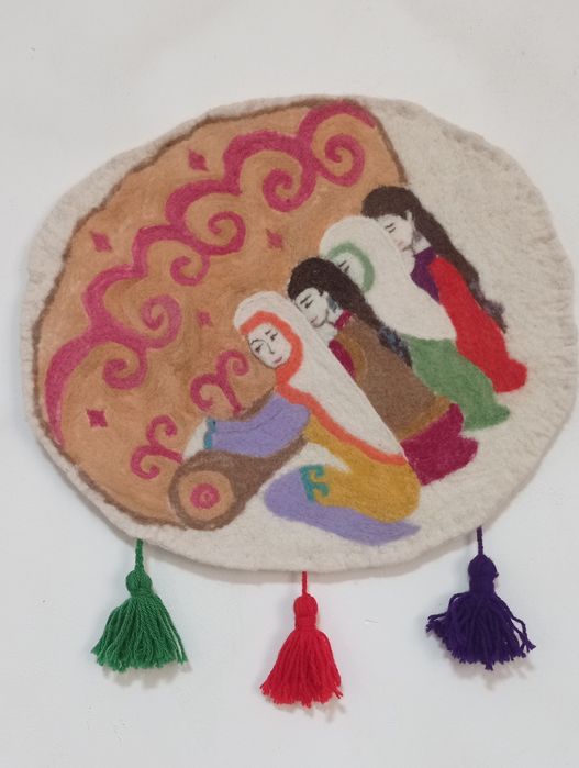 Панно на стену из шерсти