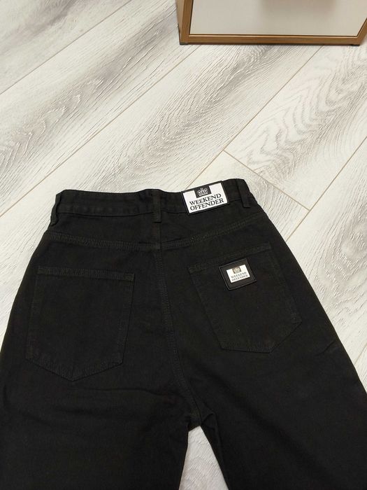 Черные прямые джинсы Weekend Offender