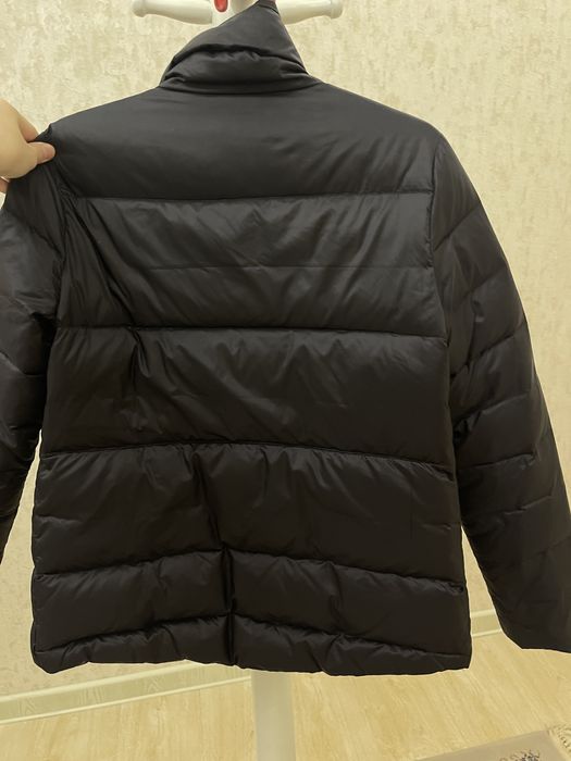 Черная болоновая куртка MOTIVI