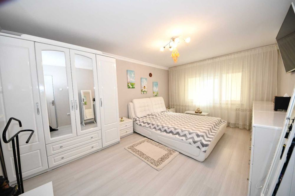 3 camere lux de vanzare