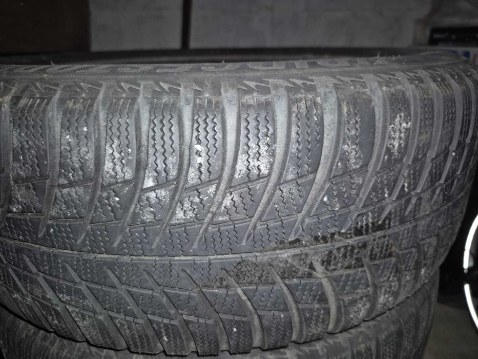 Anvelope Iarna Bridgestone Blizzak LM001 205/55 R16 91H + jante tabla