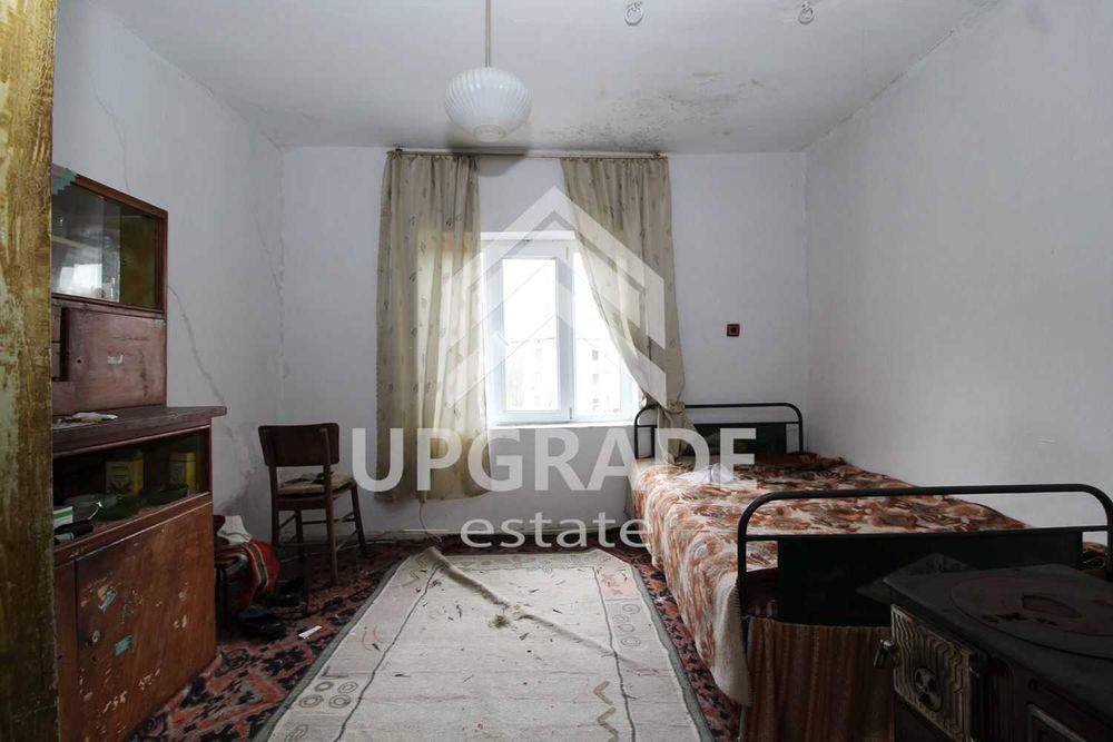 Къща в с.Средногорци