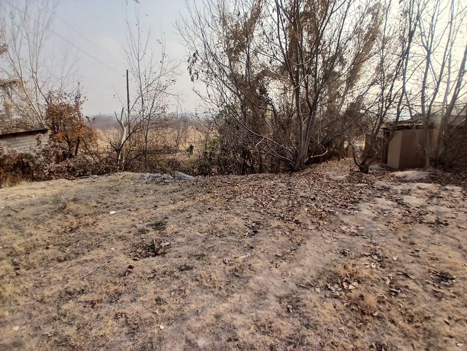 yer, Uy hovli sotiladi