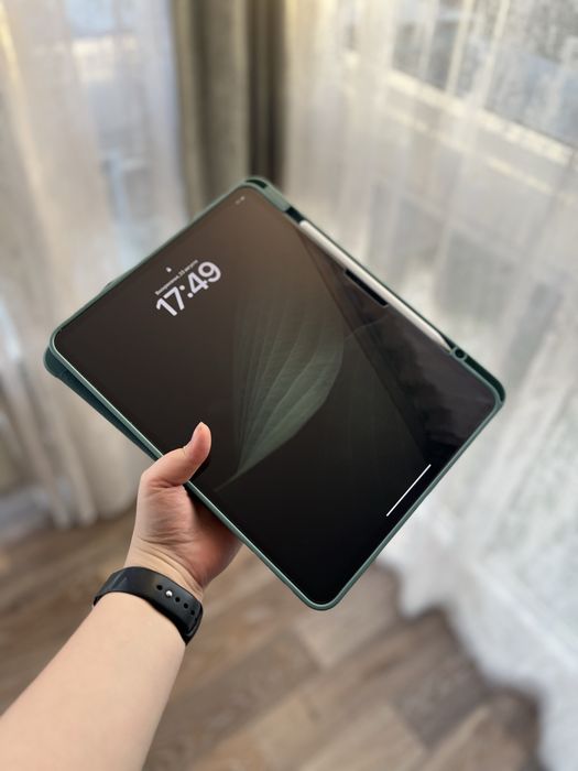 Продаю iPad и стилус к нему
