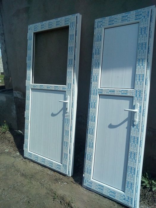 Пластиковая дверь на заказ