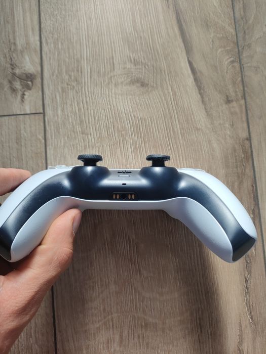 Vand controllere  PlayStation 5