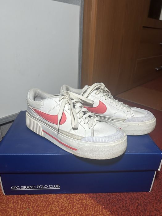 Nike Sport Court Legacy Lift